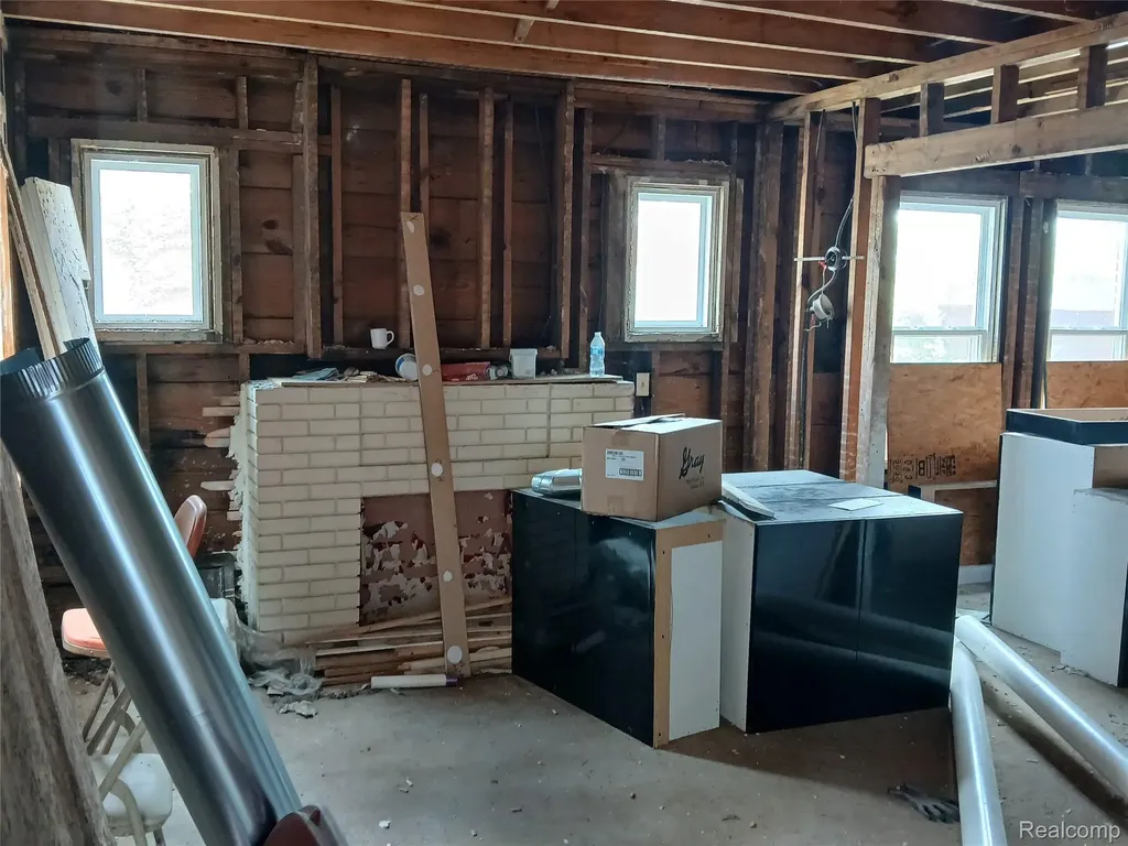 12796 Stoepel Detroit City MI 48238