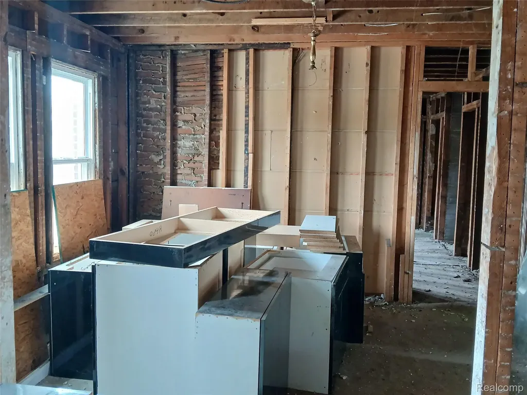 12796 Stoepel Detroit City MI 48238
