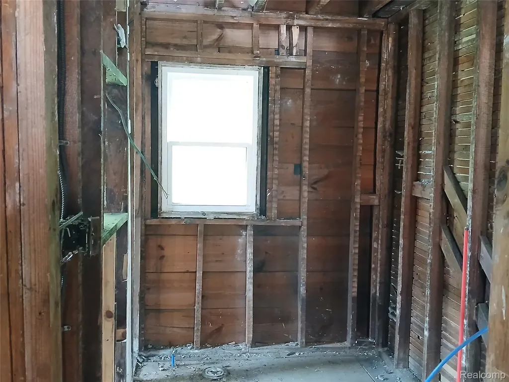 12796 Stoepel Detroit City MI 48238