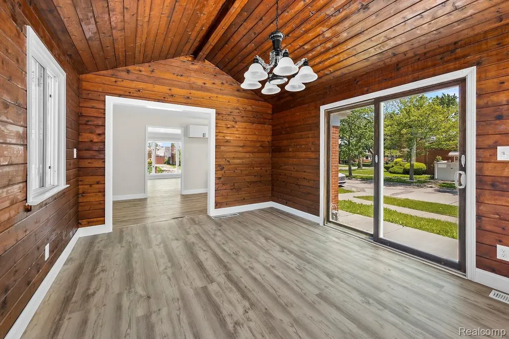 14459 Balsam Street Southgate City MI 48195