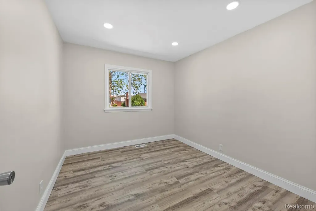 14459 Balsam Street Southgate City MI 48195
