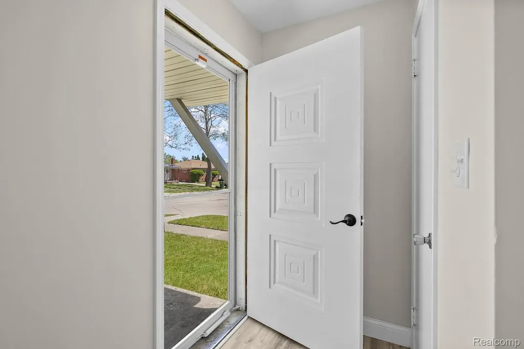 14459 Balsam Street Southgate City MI 48195