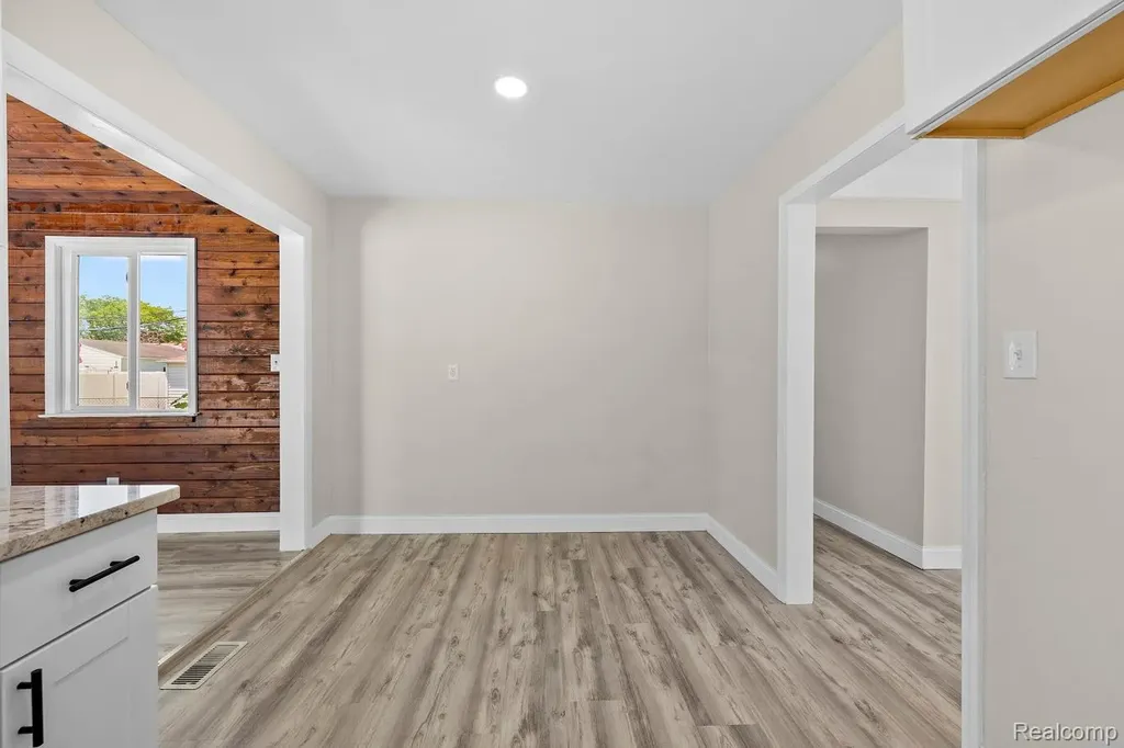 14459 Balsam Street Southgate City MI 48195