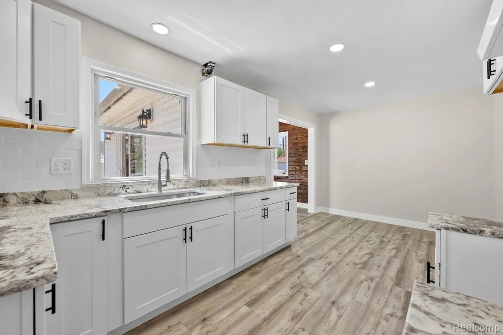 14459 Balsam Street Southgate City MI 48195
