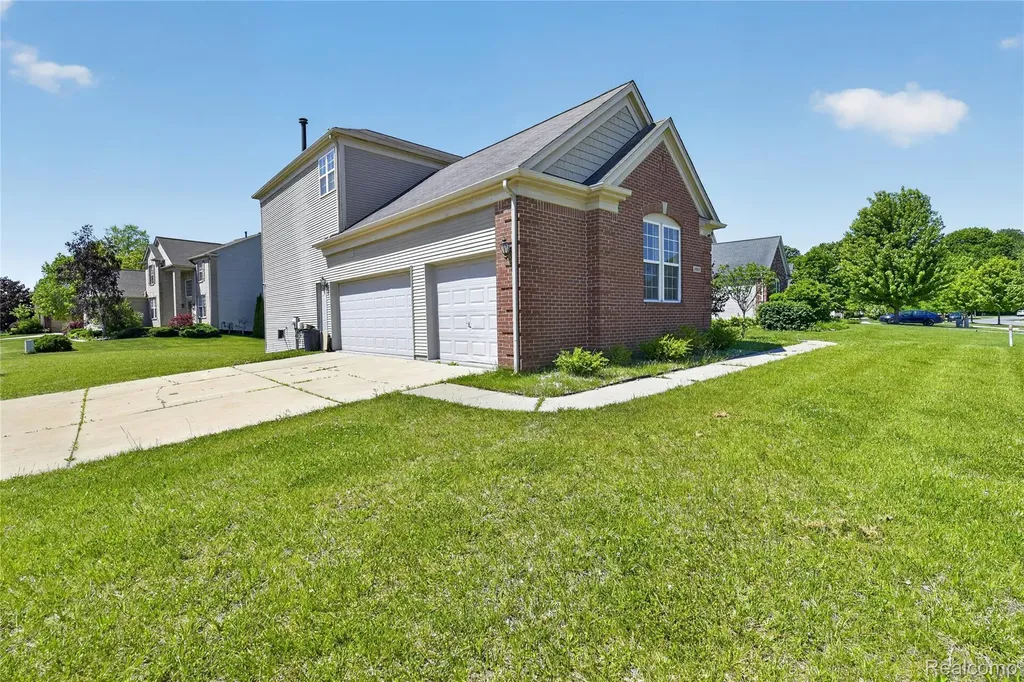 8862 Prairie Street York Charter Township MI 48197