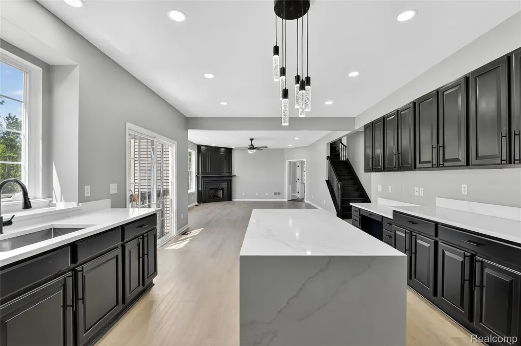 8862 Prairie Street York Charter Township MI 48197