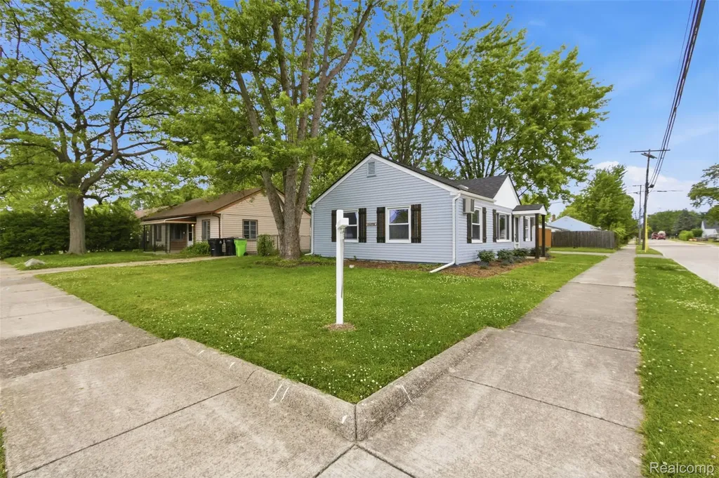 26375 Waldorf Street Roseville City MI 48066