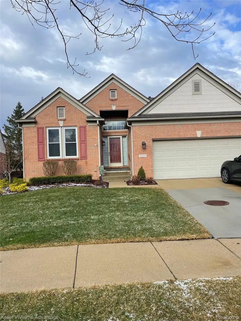 11293 Pinehurst Road Plymouth Charter Township MI 48170