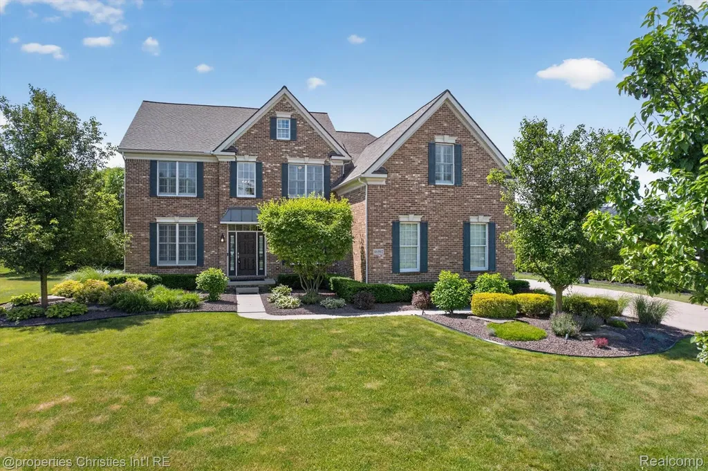 46592 Pinehurst Circle N Northville Township MI 48168