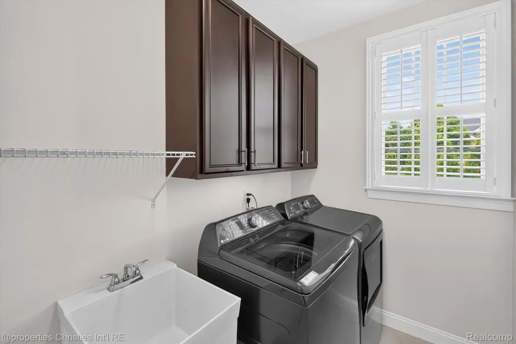 46592 Pinehurst Circle N Northville Township MI 48168