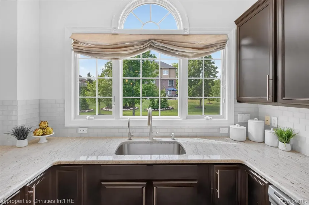 46592 Pinehurst Circle N Northville Township MI 48168