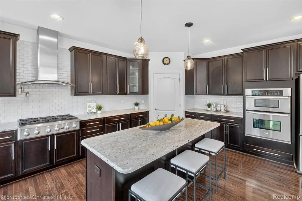 46592 Pinehurst Circle N Northville Township MI 48168