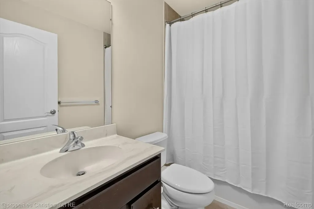 46592 Pinehurst Circle N Northville Township MI 48168
