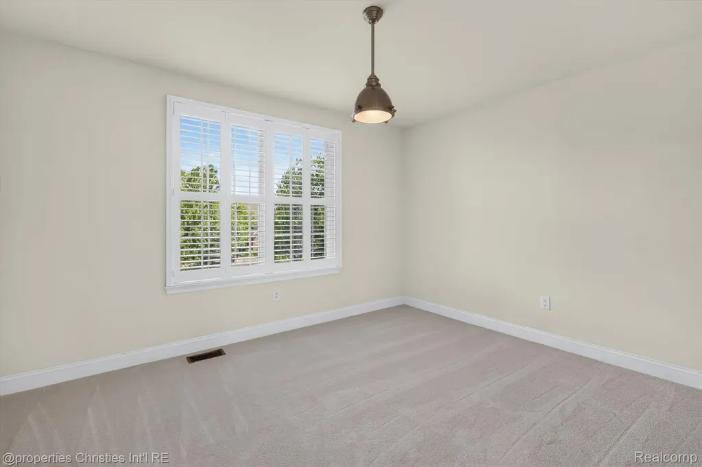 46592 Pinehurst Circle N Northville Township MI 48168