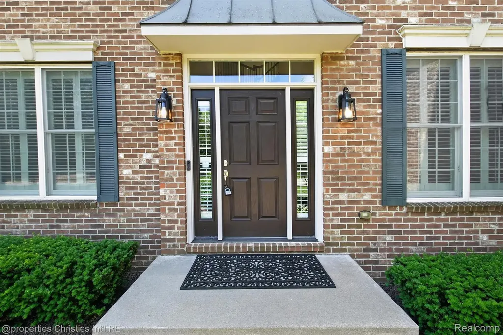 46592 Pinehurst Circle N Northville Township MI 48168