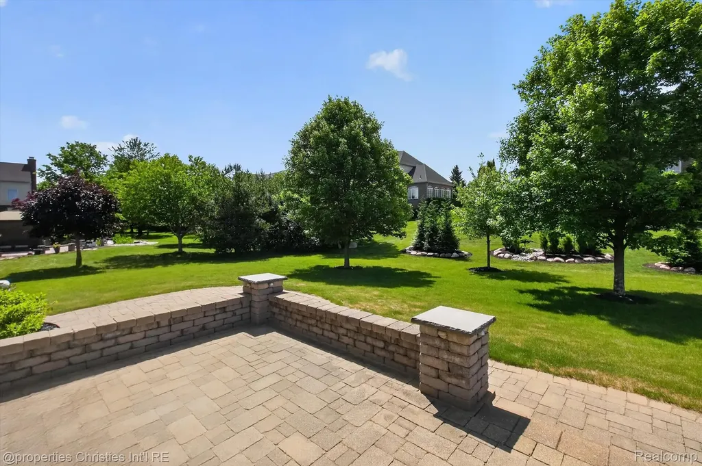 46592 Pinehurst Circle N Northville Township MI 48168