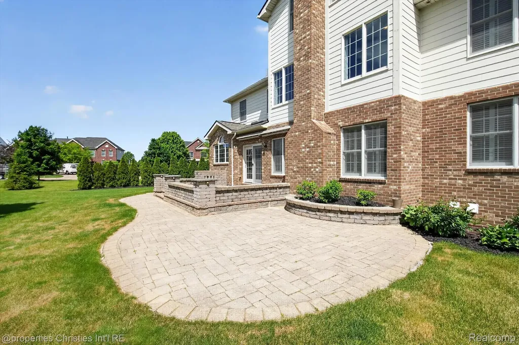 46592 Pinehurst Circle N Northville Township MI 48168