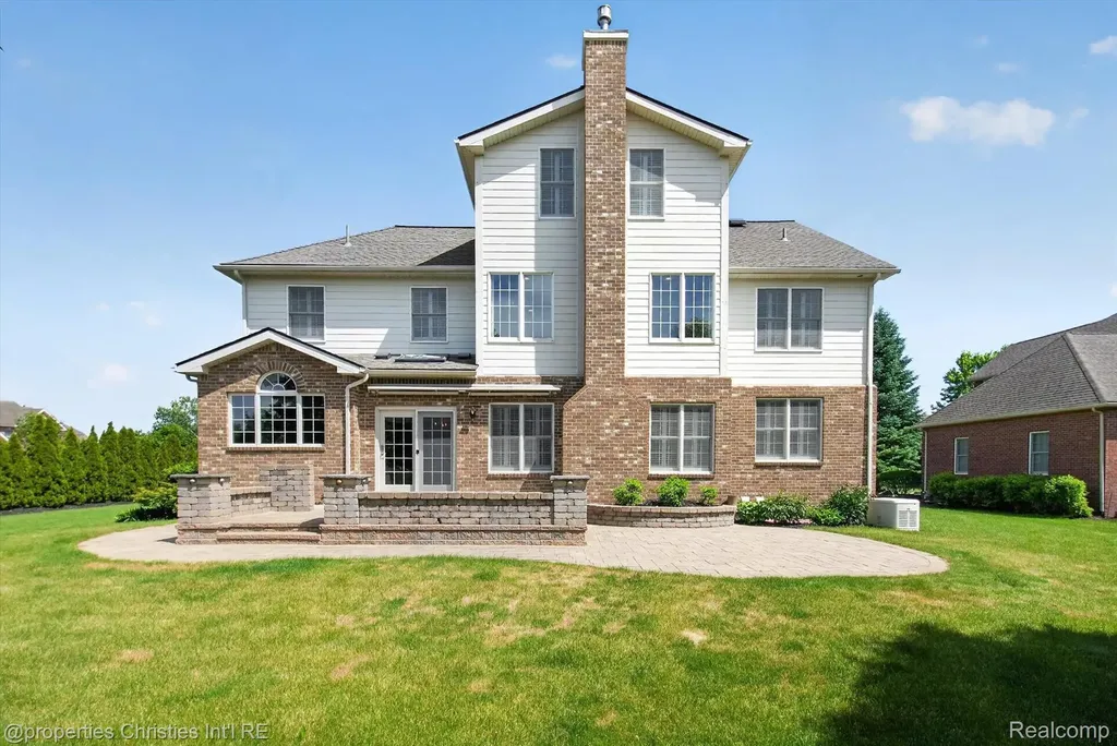 46592 Pinehurst Circle N Northville Township MI 48168