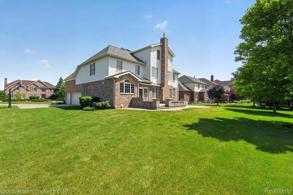 46592 Pinehurst Circle N Northville Township MI 48168