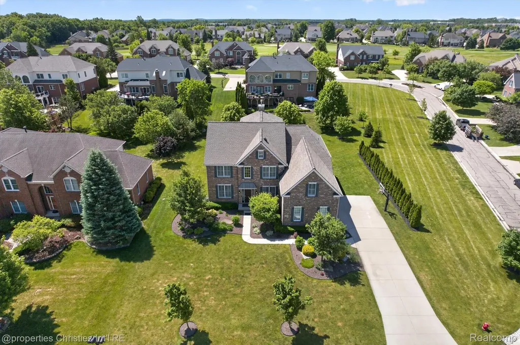 46592 Pinehurst Circle N Northville Township MI 48168