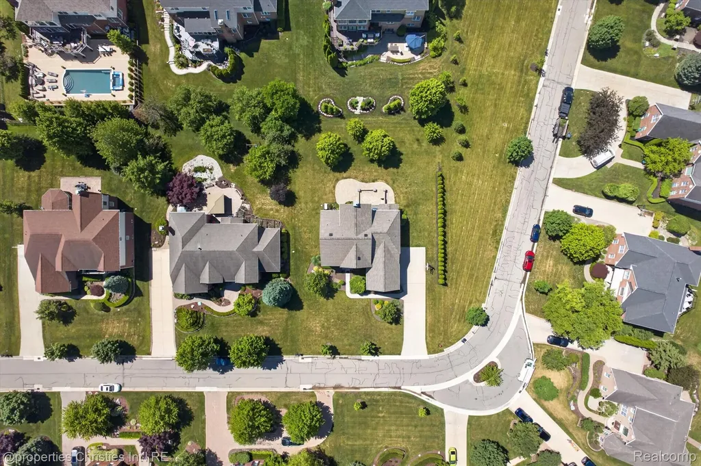 46592 Pinehurst Circle N Northville Township MI 48168