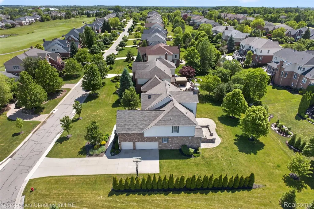 46592 Pinehurst Circle N Northville Township MI 48168