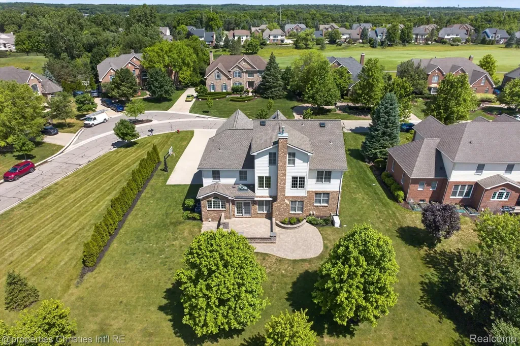 46592 Pinehurst Circle N Northville Township MI 48168