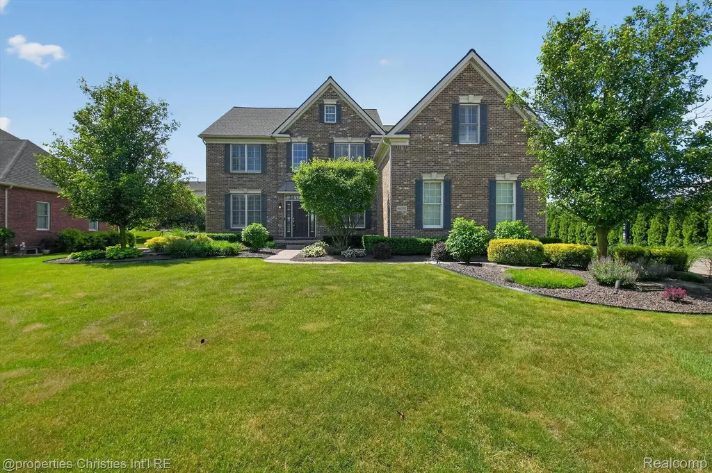 46592 Pinehurst Circle N Northville Township MI 48168