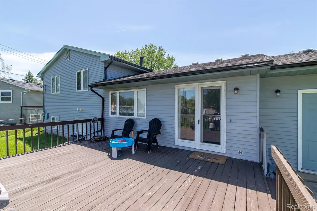 32704 Ann Arbor Trail Westland City MI 48185