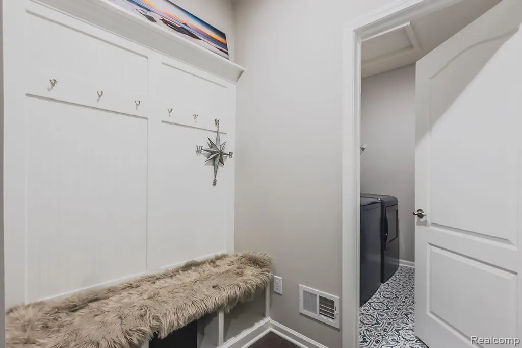 42504 Arbor Drive Clinton Charter Township MI 48038