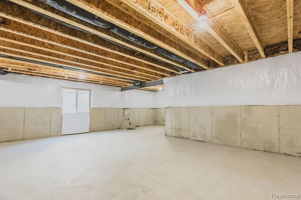 42504 Arbor Drive Clinton Charter Township MI 48038