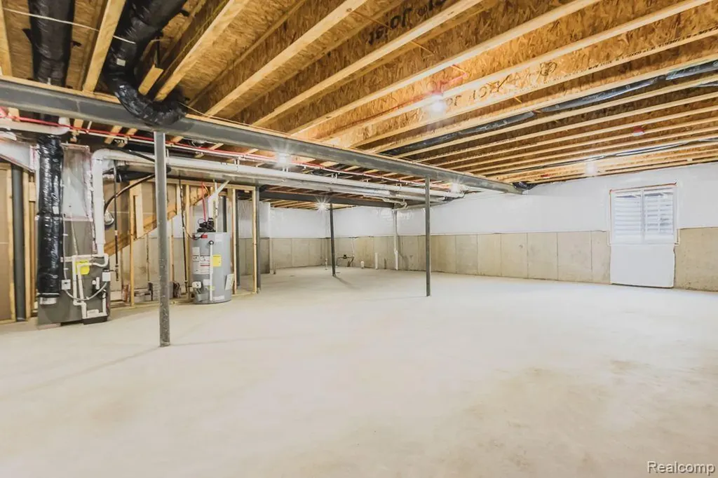 42504 Arbor Drive Clinton Charter Township MI 48038