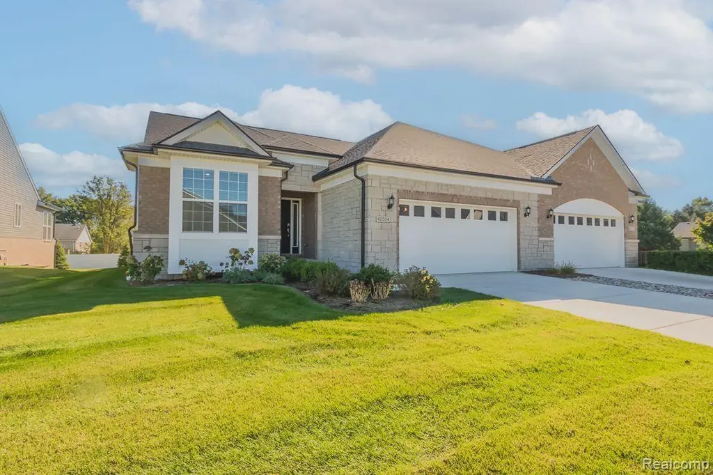 42504 Arbor Drive Clinton Charter Township MI 48038