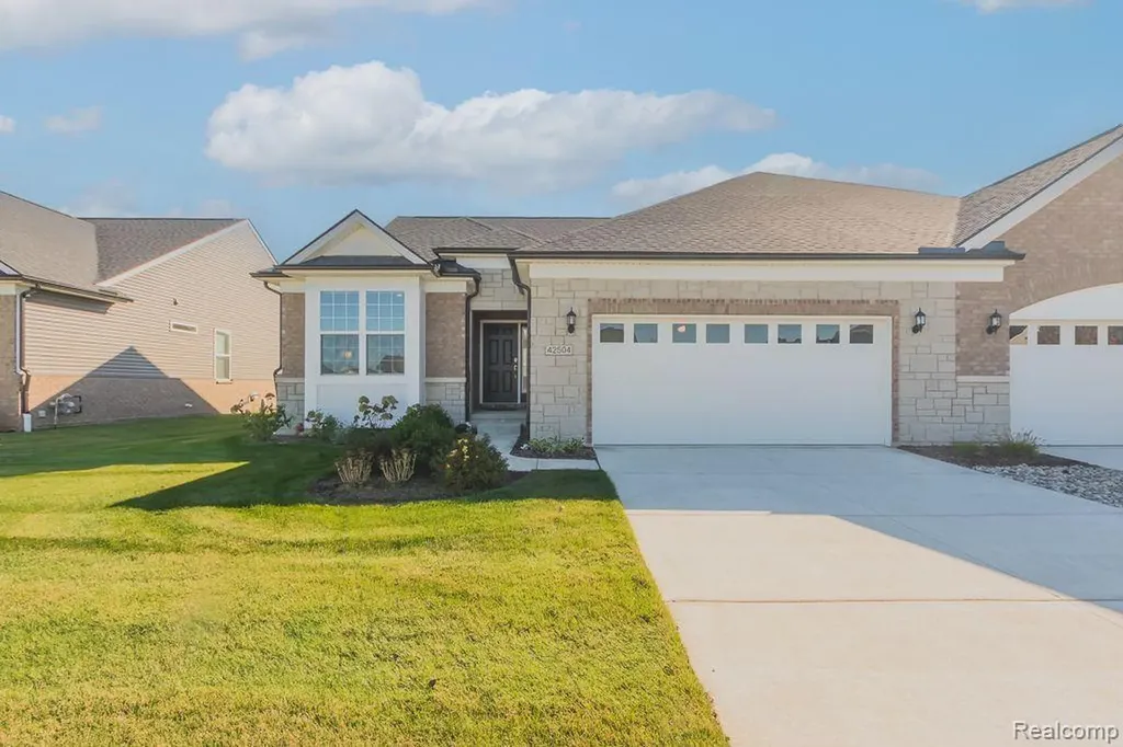 42504 Arbor Drive Clinton Charter Township MI 48038