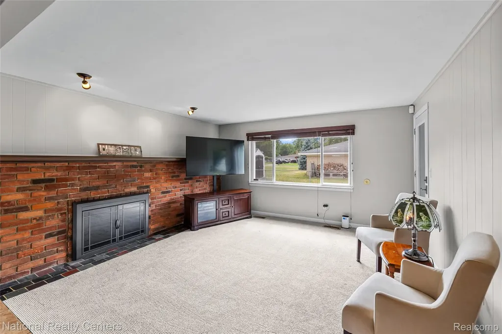 52655 Pappy Shelby Charter Township MI 48316