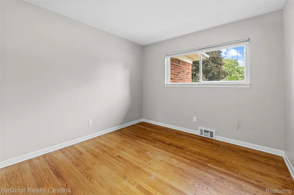 52655 Pappy Shelby Charter Township MI 48316