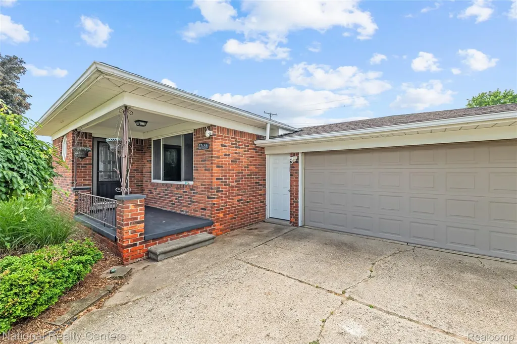 52655 Pappy Shelby Charter Township MI 48316