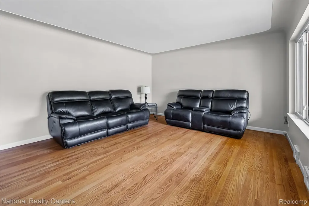 52655 Pappy Shelby Charter Township MI 48316