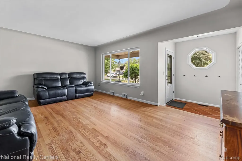 52655 Pappy Shelby Charter Township MI 48316