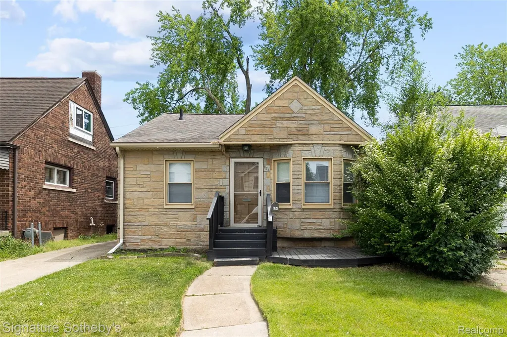 674 E Webster Street Ferndale City MI 48220