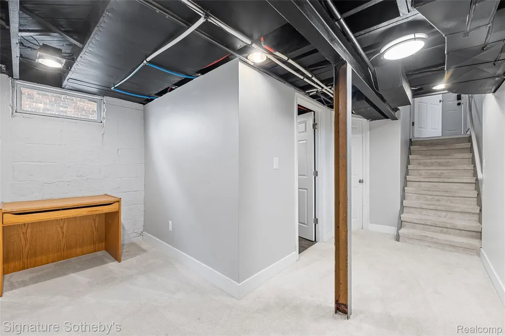 674 E Webster Street Ferndale City MI 48220