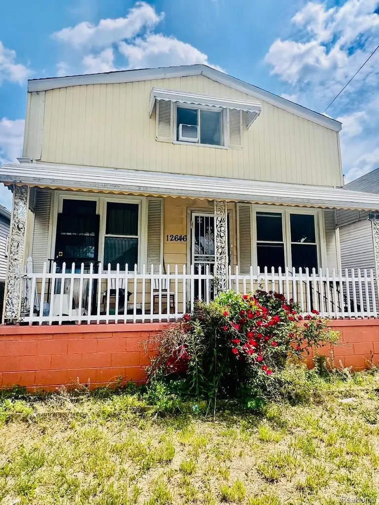 12646 Mcdougall Street Detroit City MI 48212