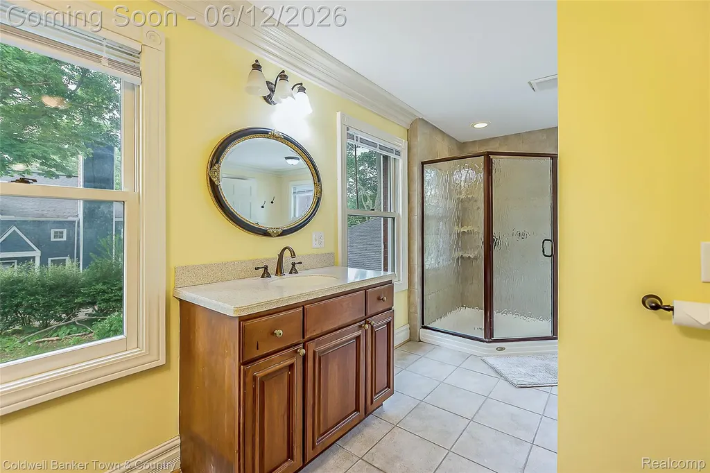 221 S Tompkins Street Howell City MI 48843
