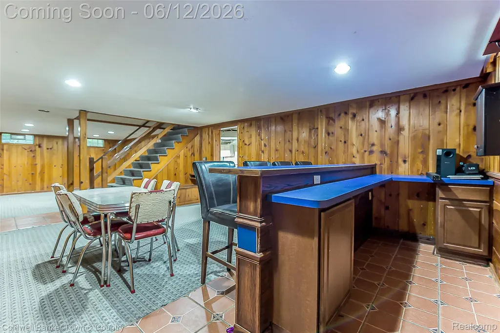 221 S Tompkins Street Howell City MI 48843