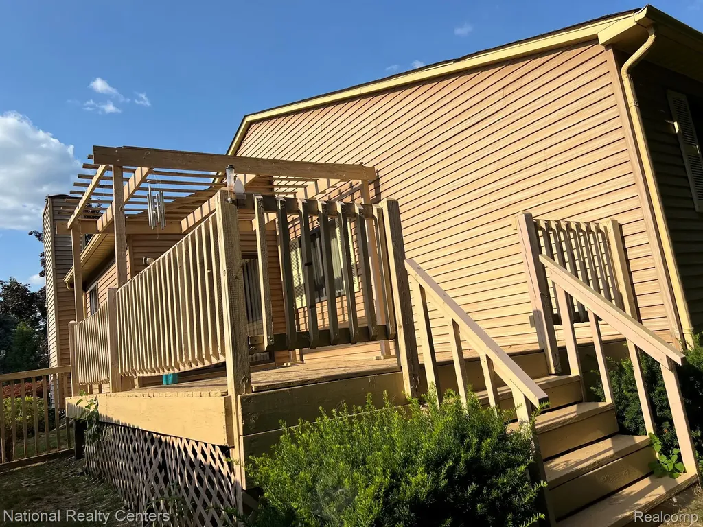 992 Alpine Drive Brighton City MI 48116