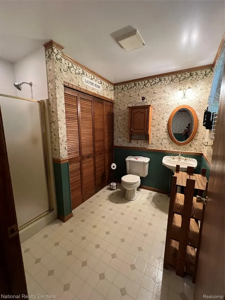 992 Alpine Drive Brighton City MI 48116