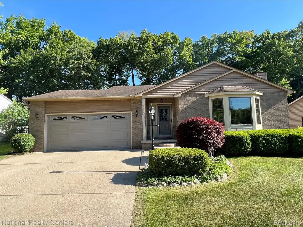 992 Alpine Drive Brighton City MI 48116