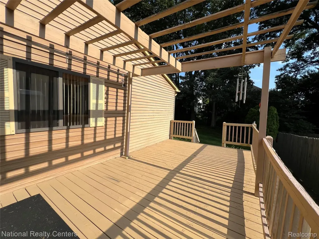 992 Alpine Drive Brighton City MI 48116