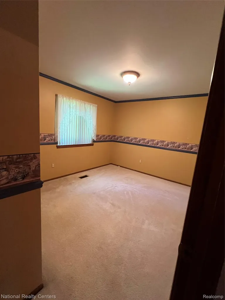 992 Alpine Drive Brighton City MI 48116