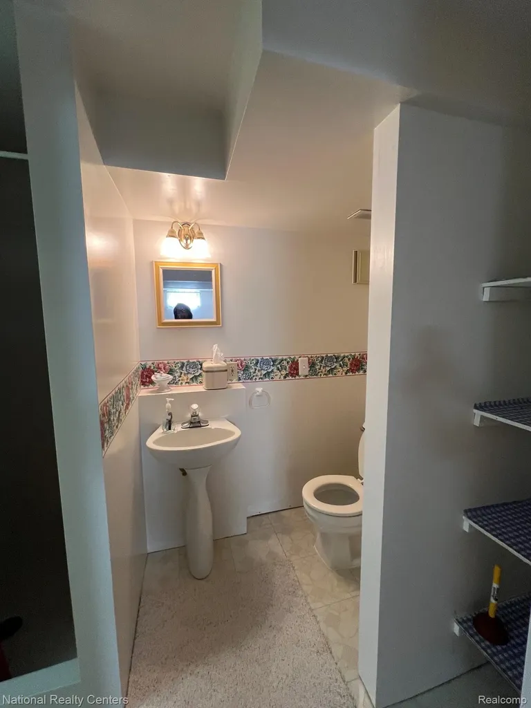 992 Alpine Drive Brighton City MI 48116